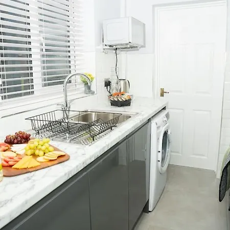 Stunning In - Free Wifi & Parking - Close To Racecourse & Centre York