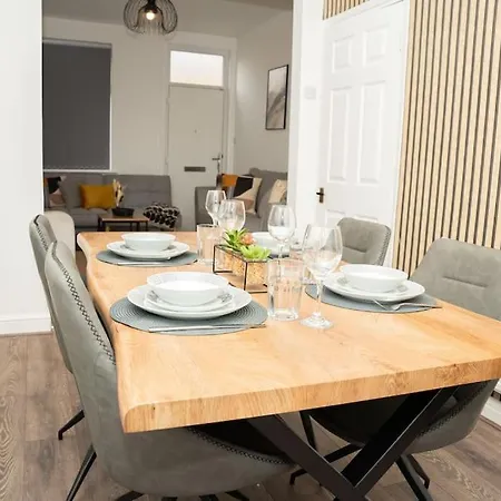 Stunning In - Free Wifi & Parking - Close To Racecourse & Centre * 요크